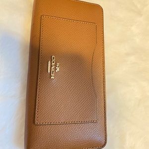 Coach full zip leather wallet